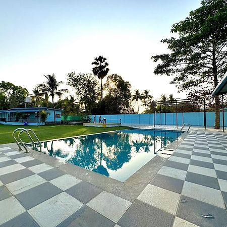Deep Bhavani Resort 카르자트 외부 사진