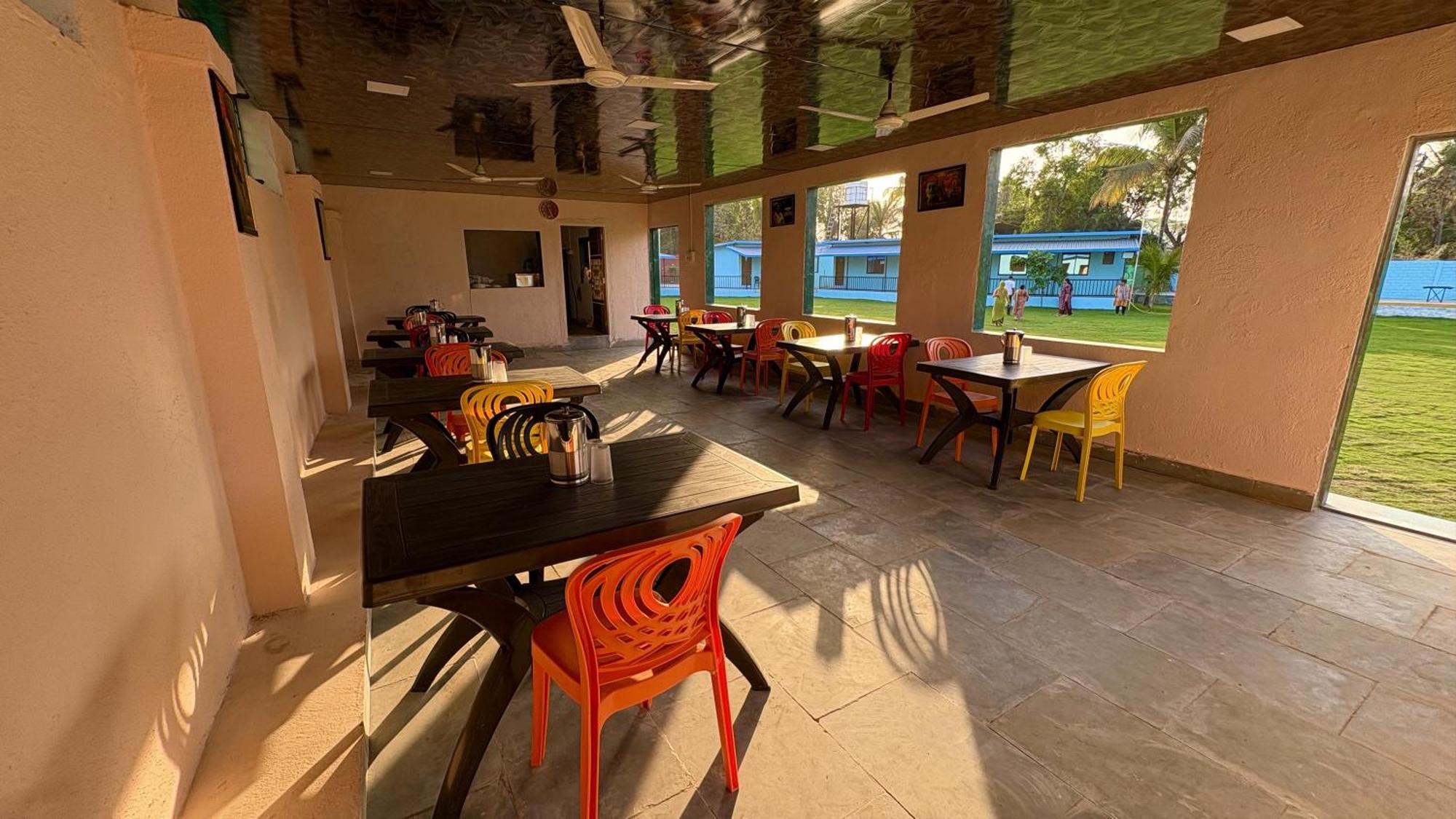Deep Bhavani Resort 카르자트 외부 사진