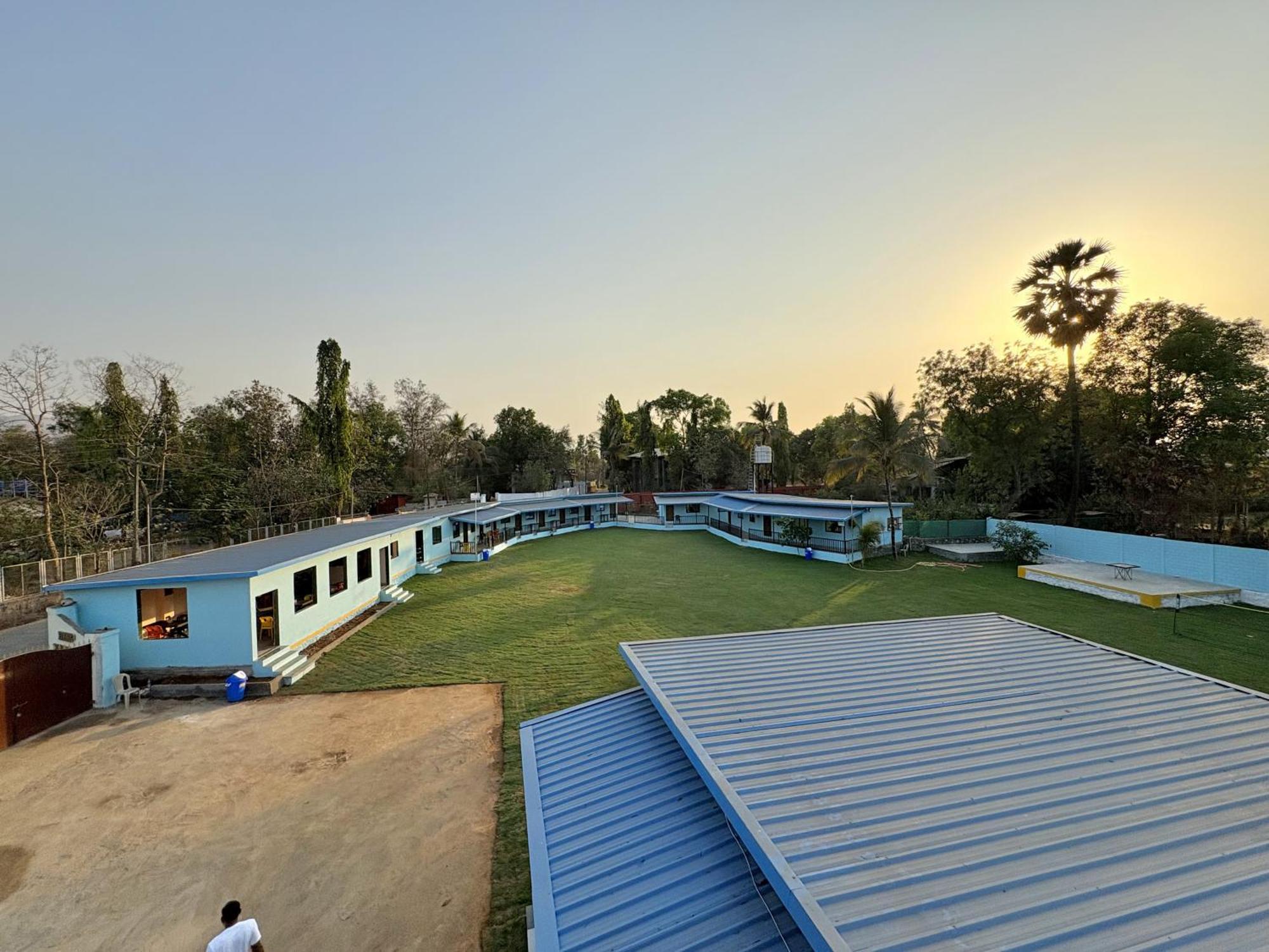 Deep Bhavani Resort 카르자트 외부 사진